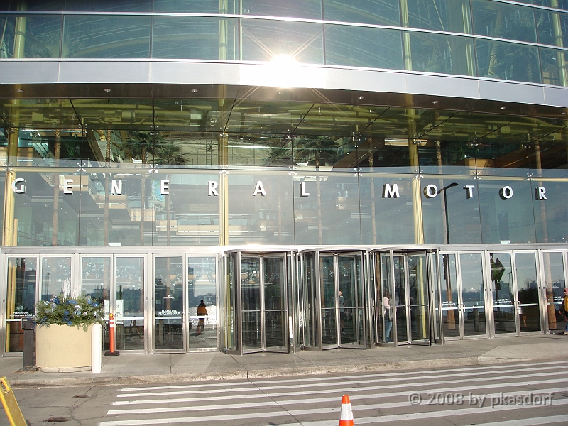 050 Detroit Scenes [2008 Nov 27].JPG - Scenes from Detroit during the Turkey Trot on Thanksgiving Day.